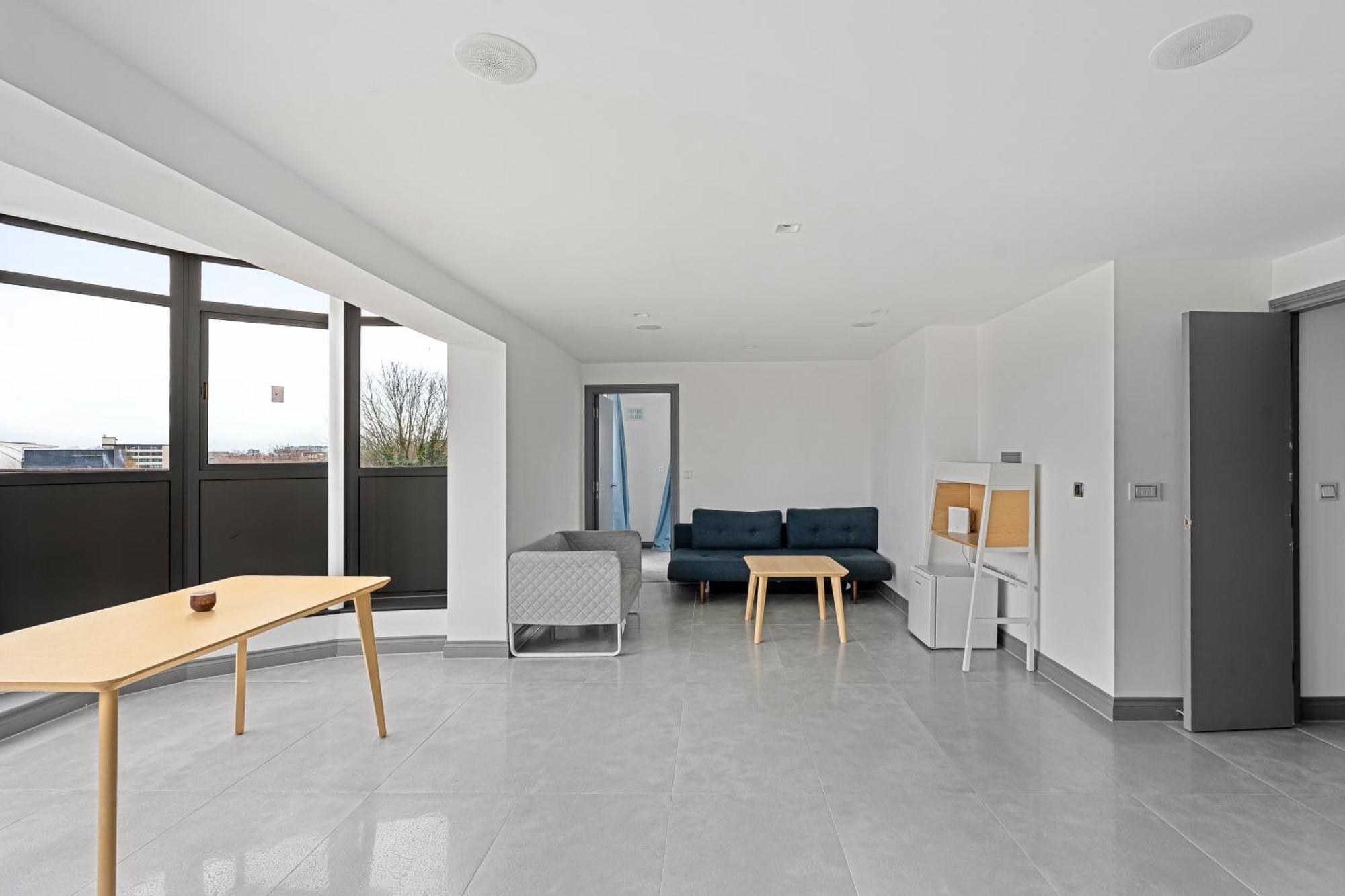 Long Letting - Luxurious 3 Bedroom Penthouse In City Centre - Parking Included! 切姆 外观 照片
